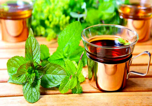با نوشیدن شربت بادرنجبویه عصبانیت رو فراری بده! + طرز تهیه 