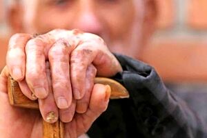 حل مشکل بی خوابی سالمندان با چند راهکار ساده
