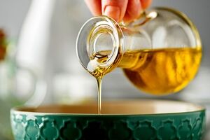 روغن به دانه؛ راه حل طبیعی برای تمام مشکلات پوستی 