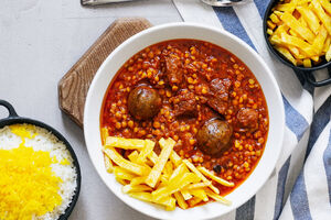 نحوه تهیه خورشت قیمه با سویا مخصوص افراد وگان 