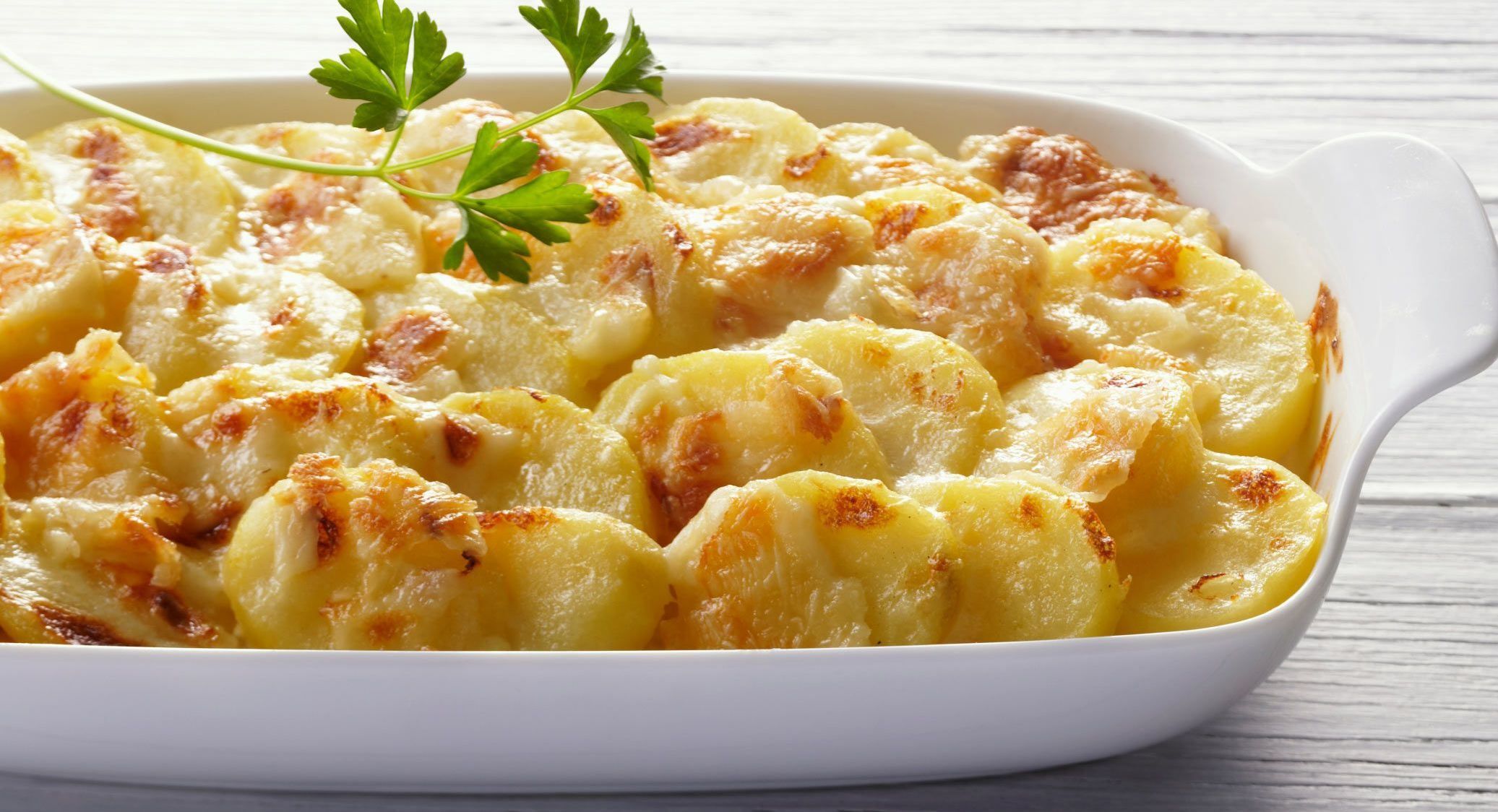 پیتزا سیب زمینی؛ خوشمزه و بدون خمیر + طرز تهیه 