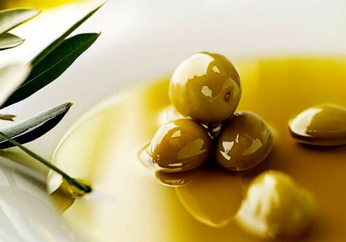 از درمان عفونت های زنان تا بهبود مشکلات بارداری با مصرف روغن زیتون