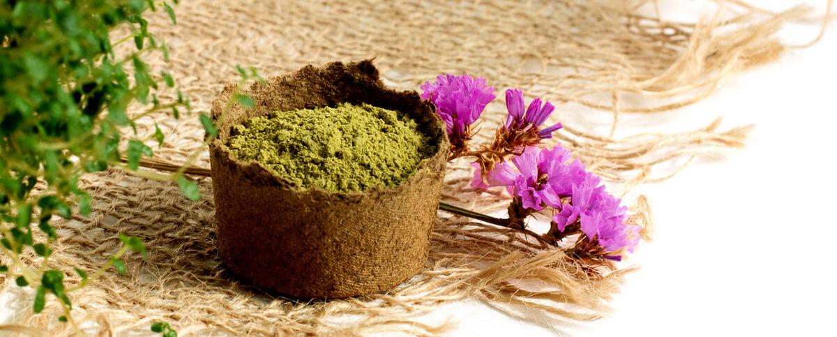 خواص حنا برای تقویت مو