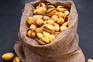 فواید پسته برای درمان کم خونی