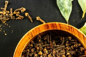 تاثیر عصاره میخک در بهبود کووید ۱۹