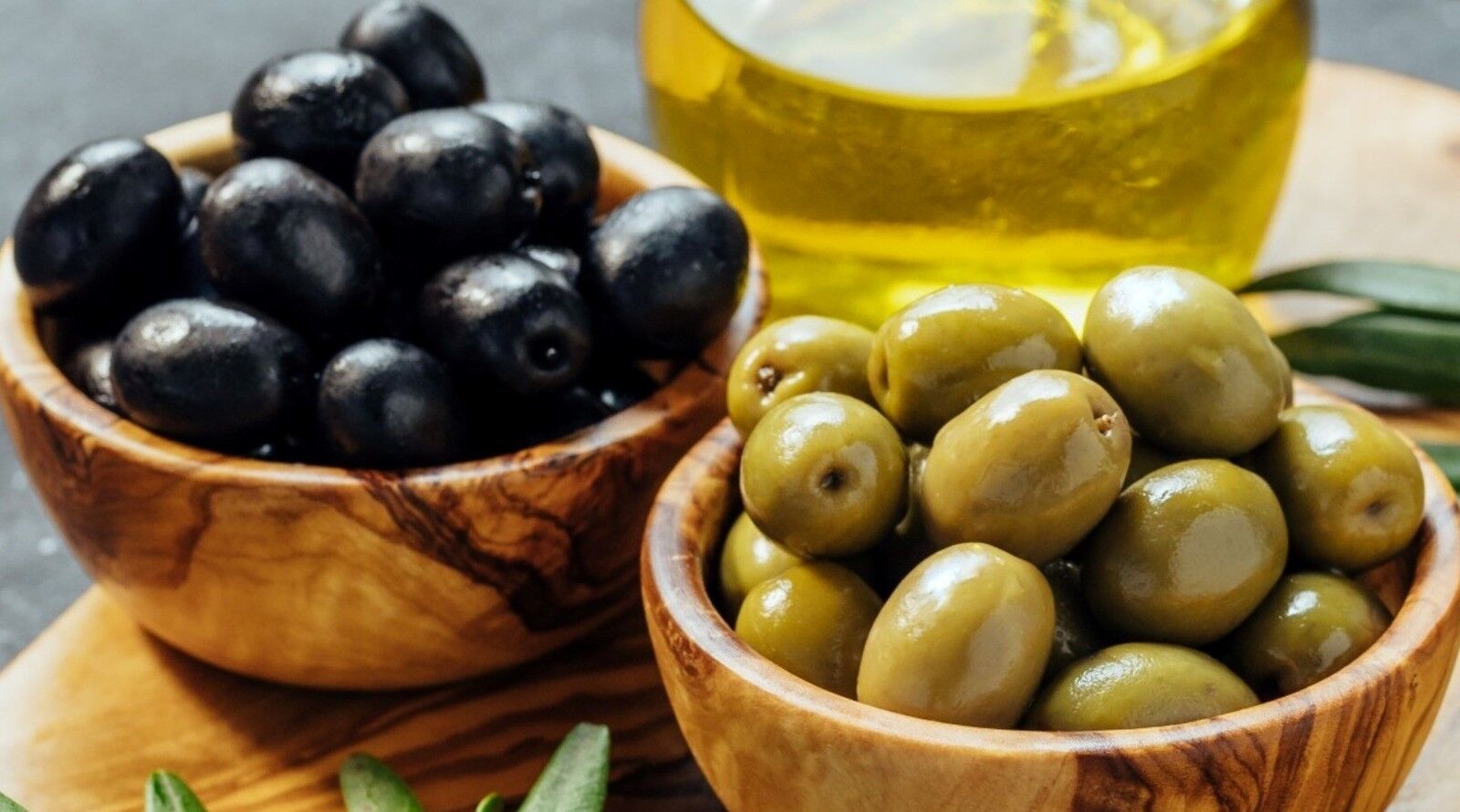 زیتون سبز بهتره استفاده کنیم یا زیتون سیاه؟ 