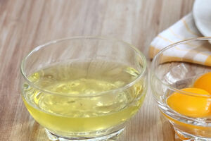 پوست صاف و روشن می خوای؟ سفیده تخم مرغ استفاده کن 