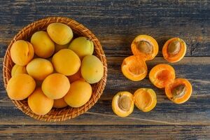 همه چیز درباره زردآلو؛ خواص، مضرات، طبع و ارزش غذایی آن 