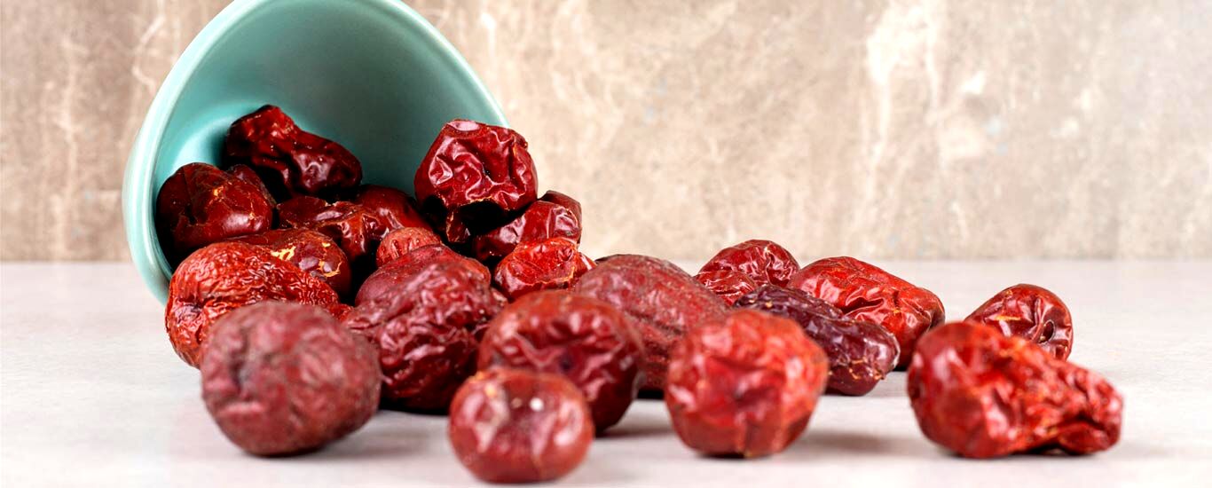 آشنایی با خواص بی نظیر عناب برای بدن + طبع و نحوه مصرف