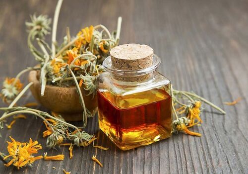 می دونستی با روغن همیشه بهار دیگه پوستت پیر نمیشه؟