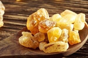 آشنایی با خواص معجزه آسای دانه کندر + طبع 