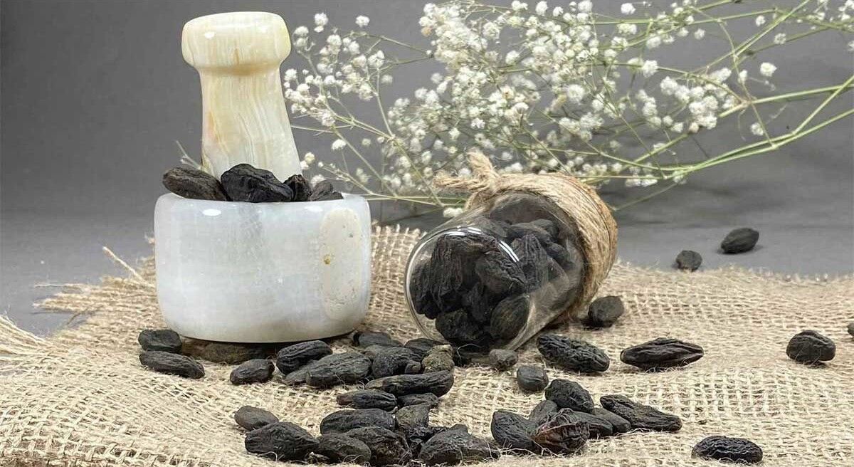 می خوای چشمات مثل عقاب ببینه؟ هلیله سیاه بخور 