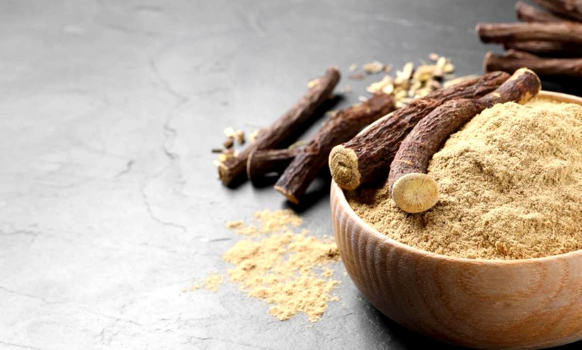 شیرین بیان؛ بهترین مسکن گیاهی برای زخم معده + شیوه مصرف 