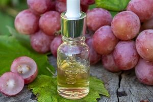 با روغن هسته انگور دیگه داشتن پوست سالم برات رویا نیست!