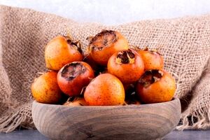 ازگیل خریدی و نمیدونی چیکارش کنی؟ شربتشون کن + طرز تهیه