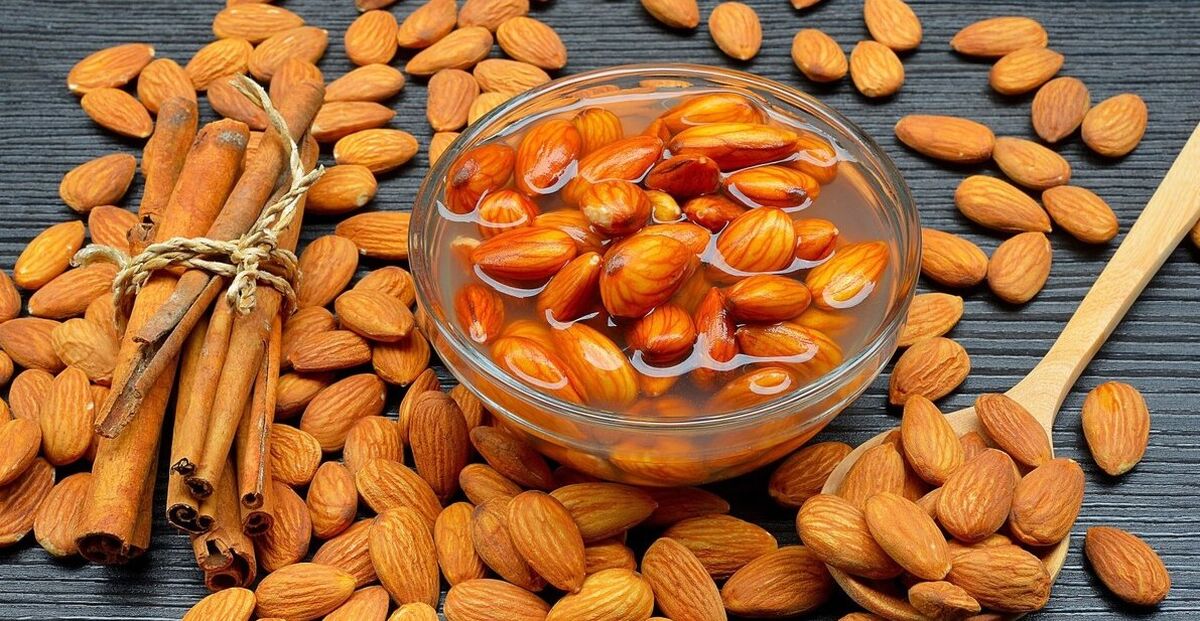 بادام خیس خورده