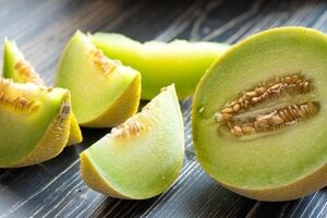 می دونستین خربزه سه هیچ از هر میوه ای برای آقایون جلوتره؟ 